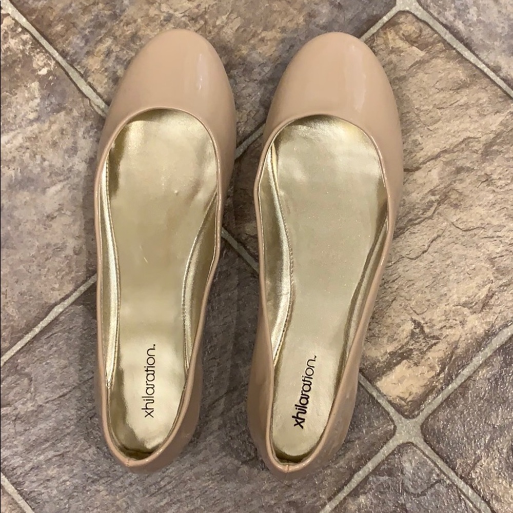 Xhilaration patent nude flats -  never worn